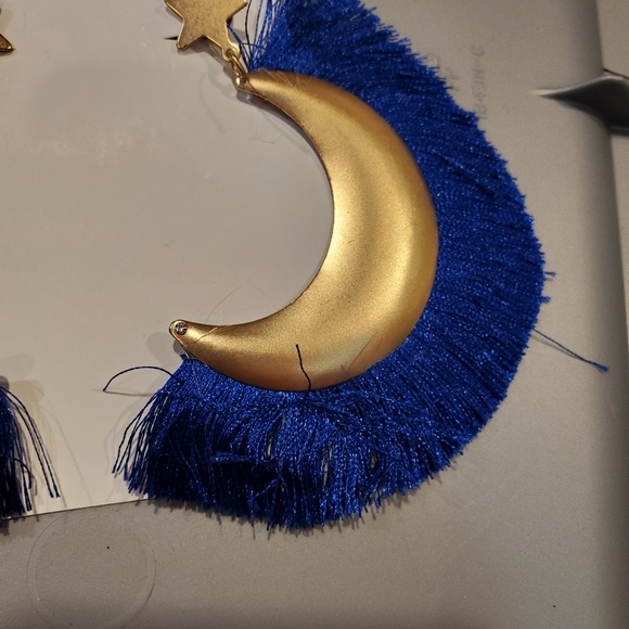 Earrings - Picture 3 of 4